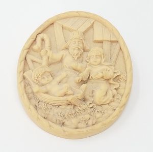 Vintage resin carved brooch pin nativity scene